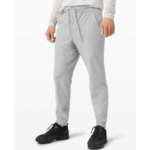 Lululemon men's ABC jogger in silver drop - size large, 30" inseam